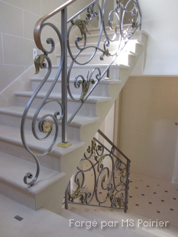 Fer forge d'int&eacute;rieur mod&egrave;le Louis XIV avec main courante laiton
